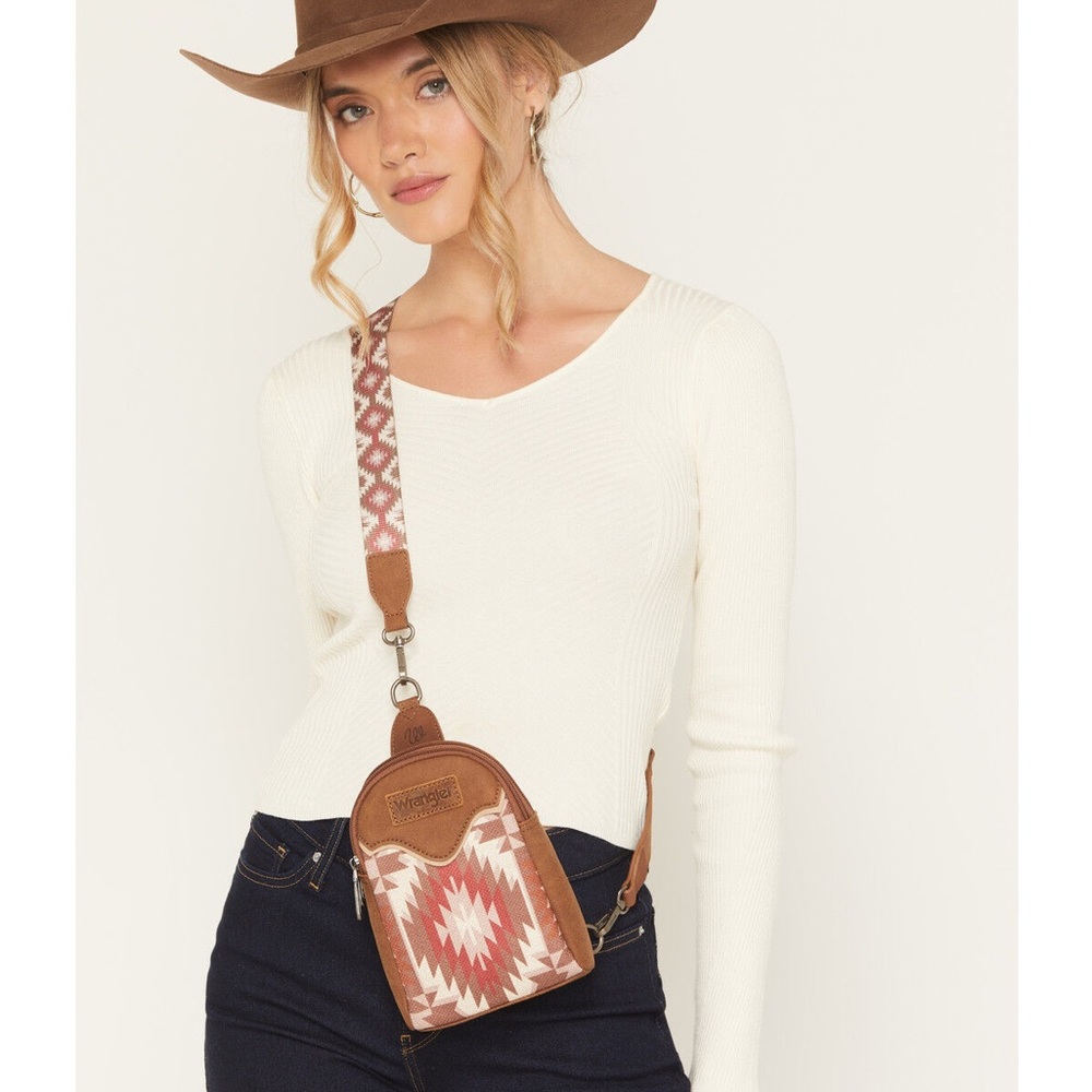 WRANGLER X BOOT BARN WOMEN'S SOUTHWESTERN PRINT SLING CROSSBODY BAG